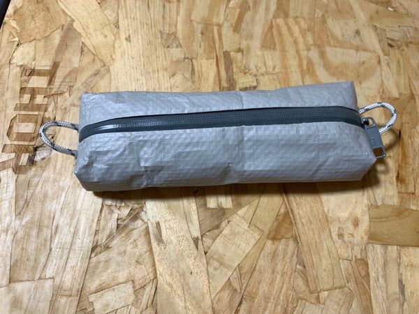 防水カトラリーケース 止水ファスナー グレー アウトドア ソロキャンプ カトラリージップポッド メルヘンキャンプ