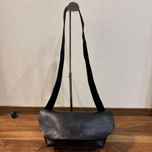 Dom Teporna オールレザー ボディバッグ 大容量