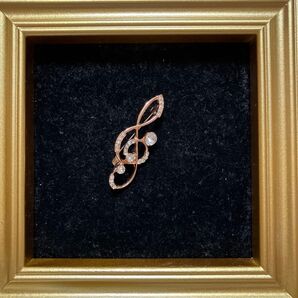 ト音記号 ラインストーン ブローチ ローズゴールド 音楽好きに