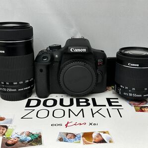 Canon EOS Kiss X8i ダブルズームレンズキット♪