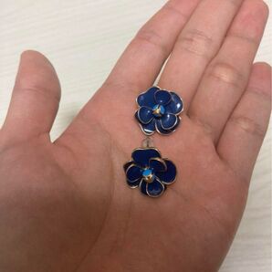 ピアス 花
