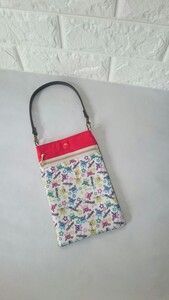 ハンドメイド スマホポーチ 赤色