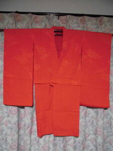  silk |5 -years old rank for red color. .. ground pattern. . long kimono-like garment 