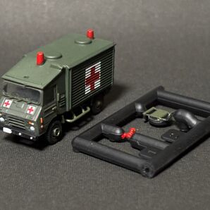 SoJ 1/144 1トン半救急車 陸上自衛隊 73式中型トラック 日本沈没 トミーテック 装備大全 制式装備コレクション タカラ