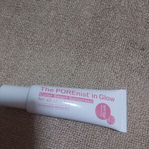 The POREnist in Glow カラー スマート サンスクリーン SPF50+