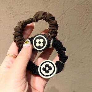 モノクロ クローバー ヘアゴム シュシュ 韓国 インスタ 大人可愛い 二点セット