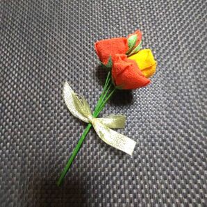 つまみ細工のバラの花束