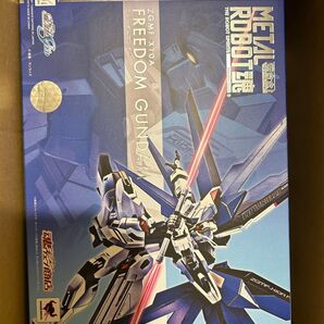 美品 メタルロボット魂 METAL ROBOT魂 <SIDE MS> フリーダムガンダム