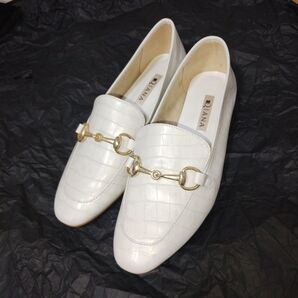 DIANA ダイアナ ローファー ホースビット クロコ型押し ホワイト
