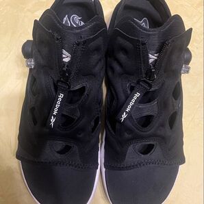 Reebok INSTAPUMP FURY SANDAL インスタポンプフューリーサンダル