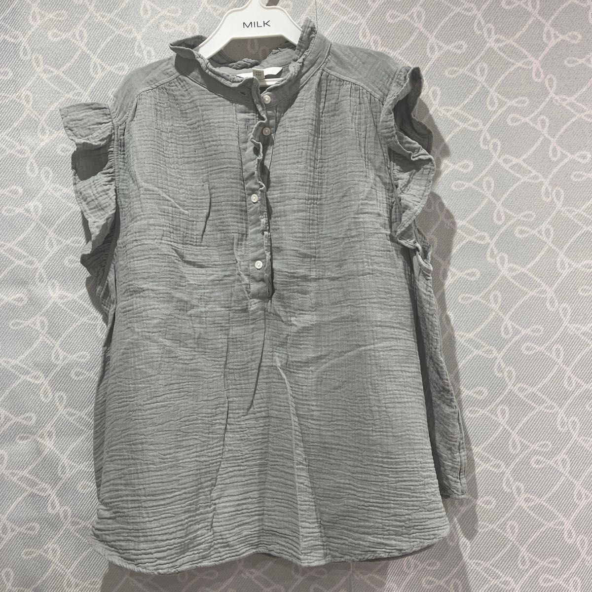 H&M フリル　カットソー　ノースリーブ　大きいサイズ カットソー シャツ リネン ノースリーブ