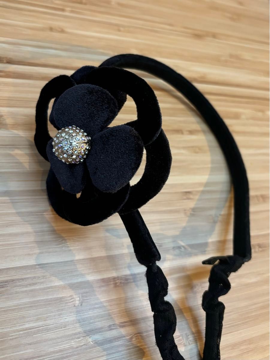 【美品】acca アッカ　ヘアアクセサリー　カチューシャ マルグリット ブラック