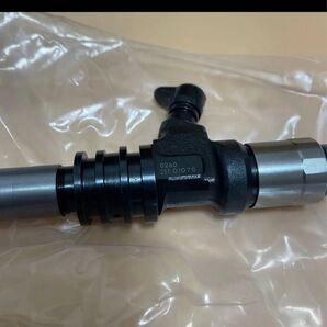 (社外品 )三菱ふそう FUSO ファイター FK6 FK7 FQ6 燃料インジェクター6本セット 純正品番ME306476。