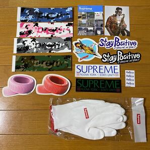 Supreme ステッカー ノベルティ