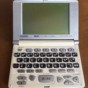 CASIO 電子辞書 XD-R8100 広辞苑 ジーニアス英和・和英【ジャンク品】