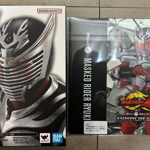 S.H.Figuarts(真骨彫製法)仮面ライダー龍騎 オリジナルスリーブ付き