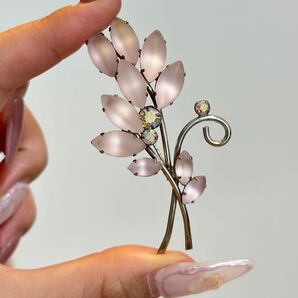 【お洒落】お花モチーフ ピンク ブローチ