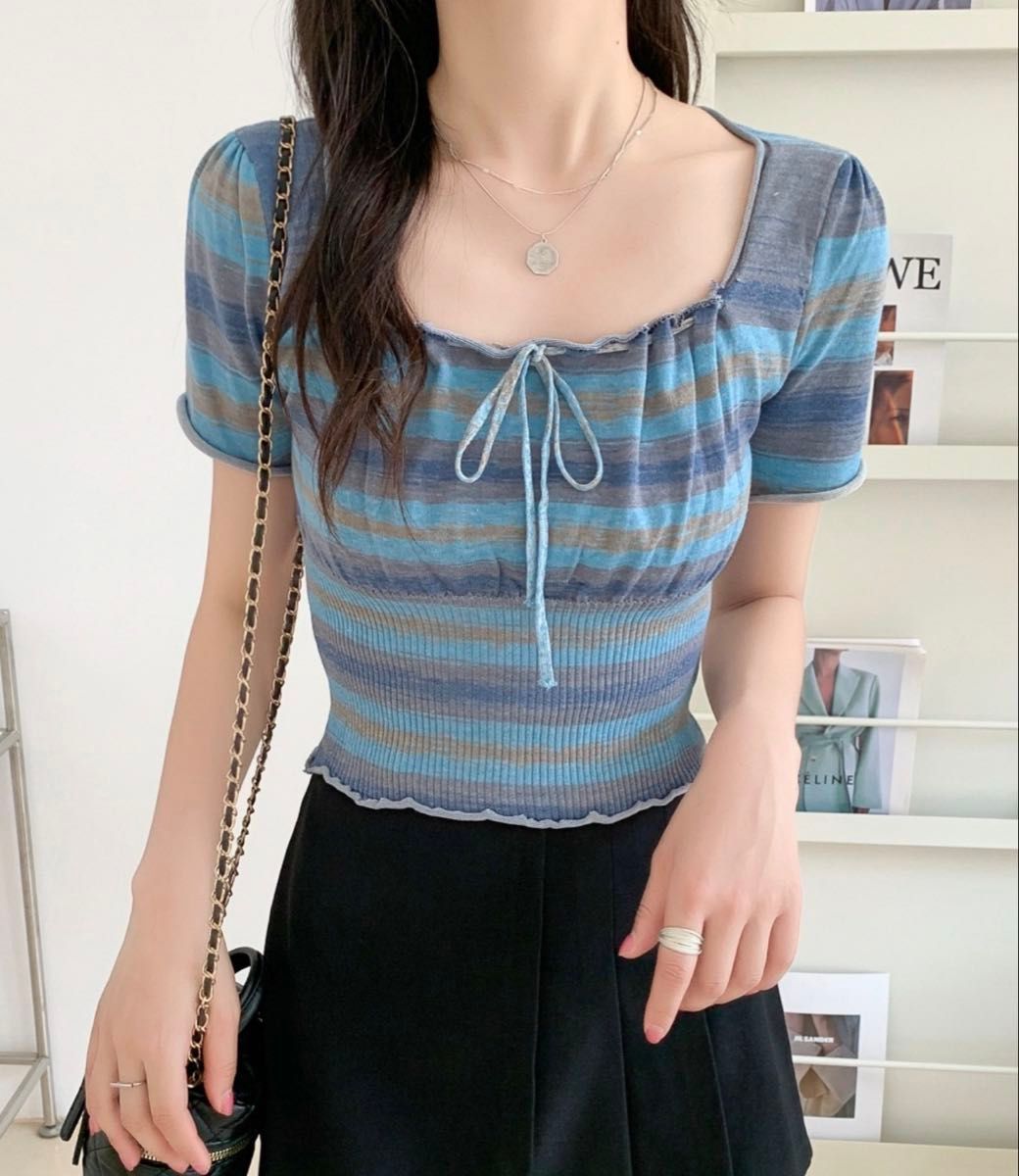ボーダー柄 スクエアネック ニットトップス 水色 ブルー系 半袖 リブ