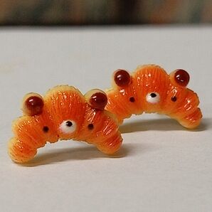 ピアス クロワッサン パン ベーカリー パン好き かわいい 可愛い カワイイ 韓国 インポート クマ 熊 くま ユニーク 個性的