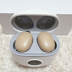 5 集音器 高齢者 補聴器 音声拡聴器 4段階音量調節 簡単操作 超軽量 ノイズ抑制機能搭載 20-30時間稼働可能 人間工学設計