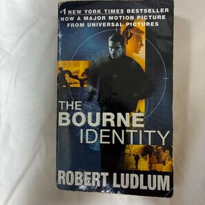 The Bourne Identity 洋書 映画版カバー マット・デイモン 原作小説 Robert Ludlum
