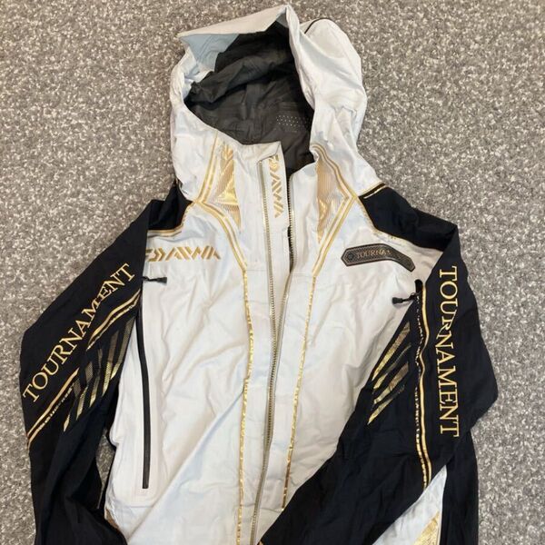 ダイワDAIWA トーナメントゴアテックスレインスーツDR-1008T中古品 GORE-TEX