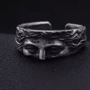 シルバー 顔の彫刻 オープンリング 指輪 M