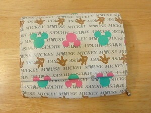 ◎ミッキーマウス柄　財布　二つ折り財布　レディース　女性用　白　ディズニー　