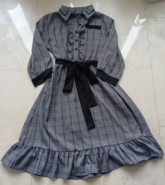 サニーステップ チェック 七分袖 ひざ丈ワンピース グレー×ブラック