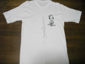  capital .. with autograph T-shirt 