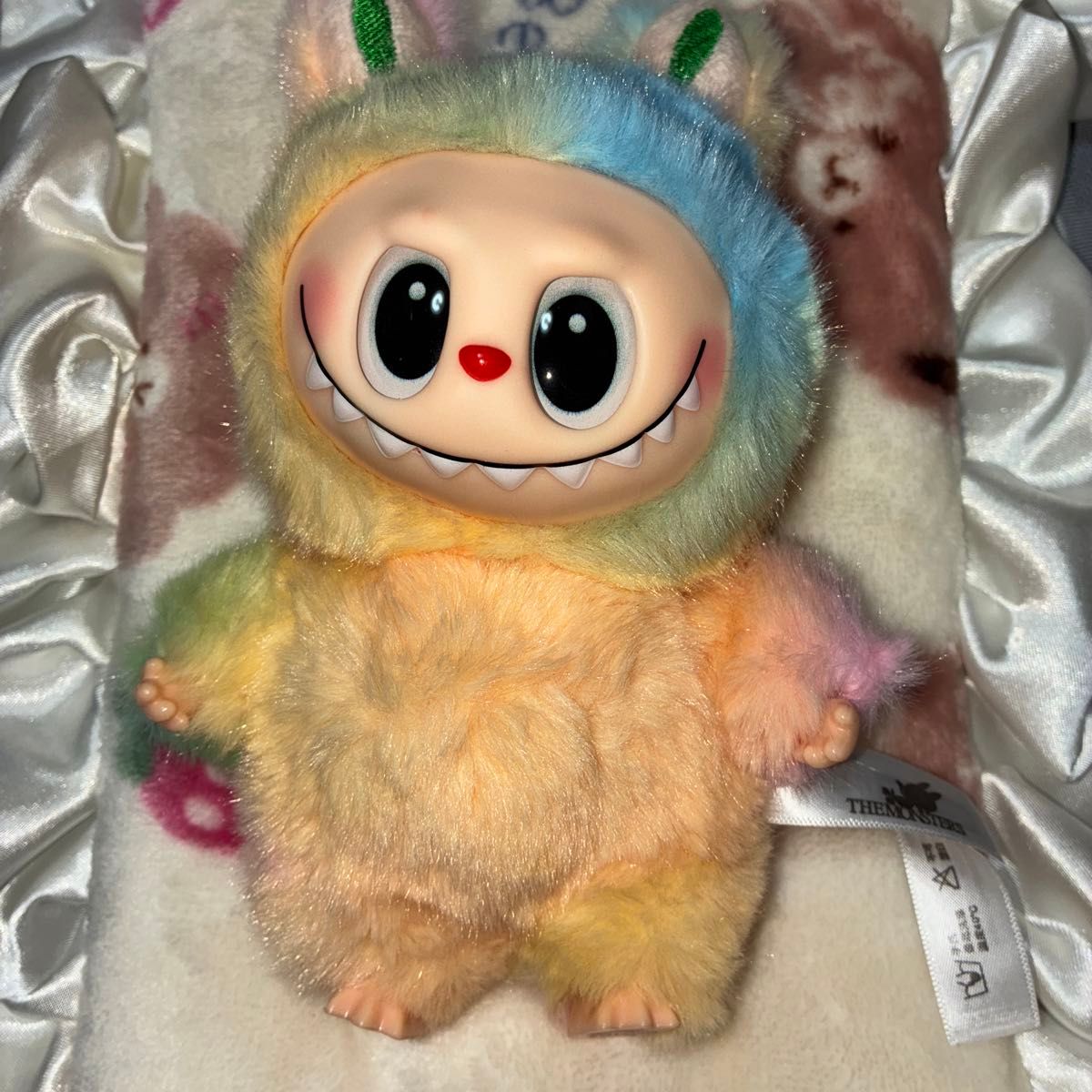 海外製 【限定】ラブブLabubu 九尾ふわふわ かわいい｜Yahoo