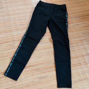 トップバリュ イオン TOP VALUE 黒 ブラック 縦ライン ロングパンツ ストレッチ キッズ 140 薄手