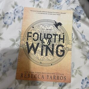 FOURTH WING REBECCA YARROS 洋書 ファンタジー小説
