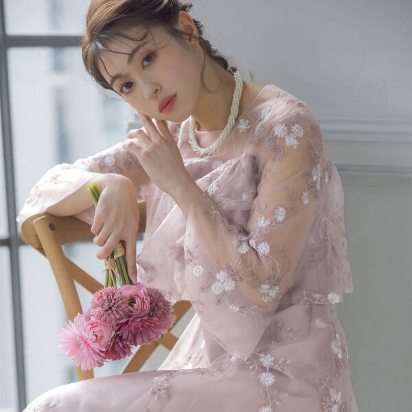 未使用 未開封 パーティードレス 花柄刺繍 七分袖 シアースリーブ シースルー ロングドレス ワンピース