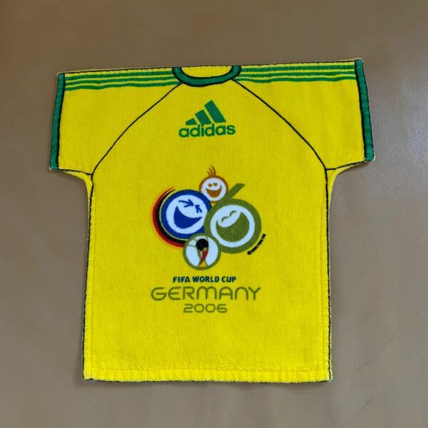 【レア】2006 ドイツワールドカップ　Tシャツ型タオルハンカチ adidas