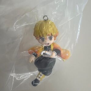 善逸のフィギュアキーホルダーです。箱× 他のサイトでも販売しているのでそちらの方で売れたら出品取り消しします。