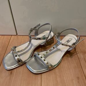 R&E REZOY スタッズサンダル