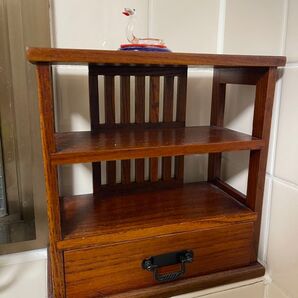 レトロ木製飾り棚 引き出し付き 2段ラック 和風インテリア