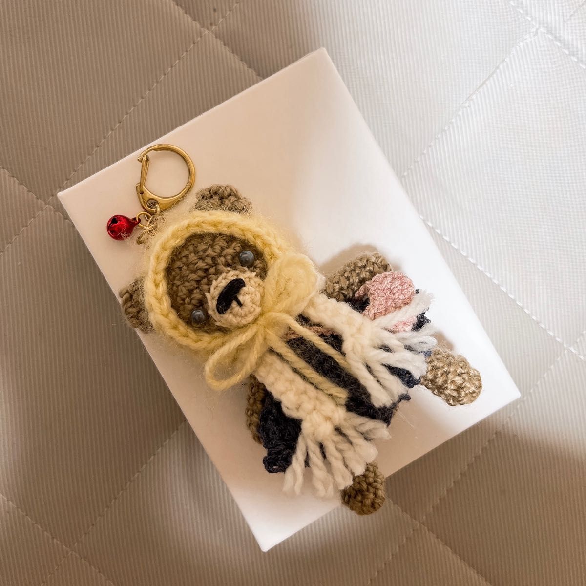 秋冬　くま　ぬいぐるみキーホルダー あみぐるみ マスコット　ハンドメイド 手編み 