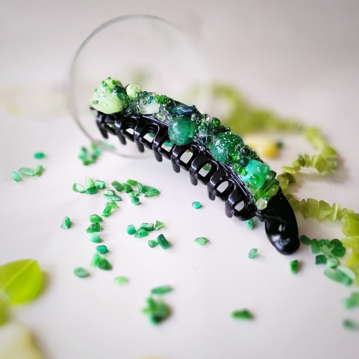 誕生日プレゼント レーヌクロード刺繍バナナクリップ