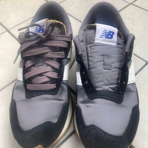 【商品名】New Balance 327 ブラック×グレー