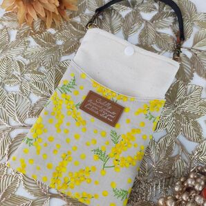 幸せ運ぶ♪ミモザのスマホショルダー④ ハンドメイド  北欧 ミモザ スマホケース 2WAY  斜め掛け スマホポーチ グレー