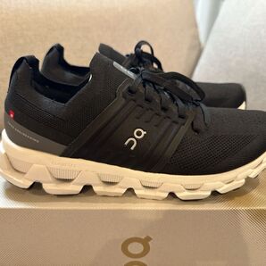 オン クラウドスイフト3 シューズ ブラック×ホワイト ランニングシューズ 新品
