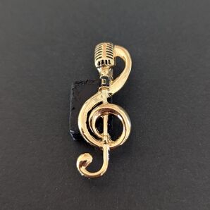 ト音記号 × マイク ブローチ N88-16