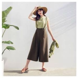 《GU》サスペンダー付きワイドクロップドパンツ タグ付 S
