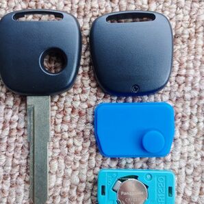 スズキブランクキーキーレス青(新品青色ゴムボタン)DA64Vエブリイ.JB23ジムニー.ワゴンR.アルトなど