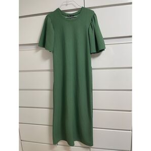 ZARA〈郵便局発送〉