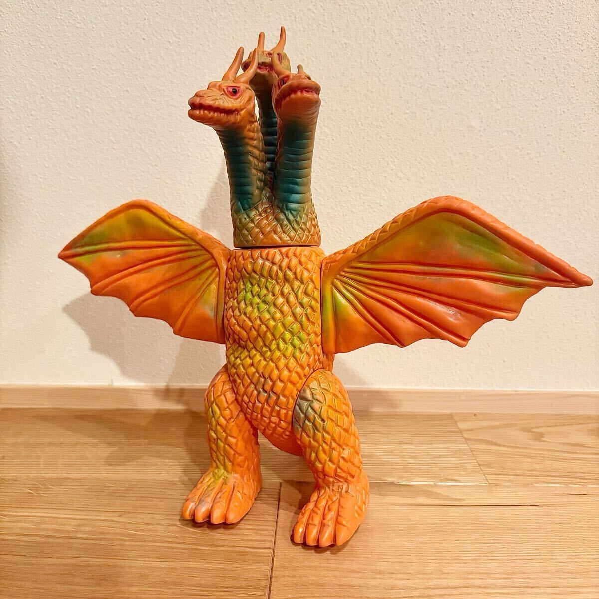 Yahoo!オークション -「ブルマァクキングギドラ」の落札相場・落札価格