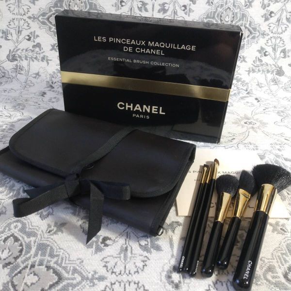 【新品未使用】CHANEL シャネル ミニブラシセット　４本 新品 新品 限定 CHANEL レミニドゥ シャネル ブラシ 4本セット