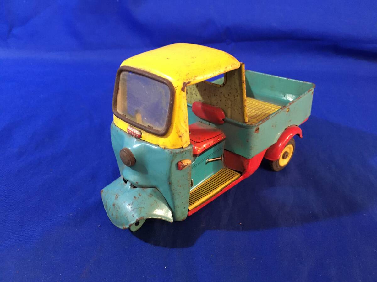 レア　ブリキのおもちゃ　汽車　ビンテージ D7『レトロ ブリキのおもちゃ ミニカー 自動車～ニッサン